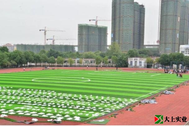 操場翻新現(xiàn)場