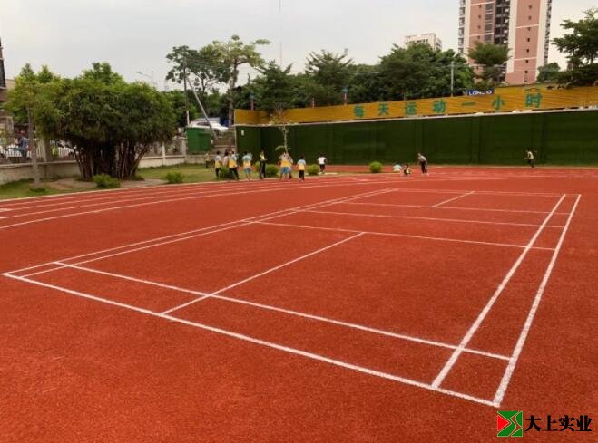 茂南第一小學(xué) - 羽毛球場