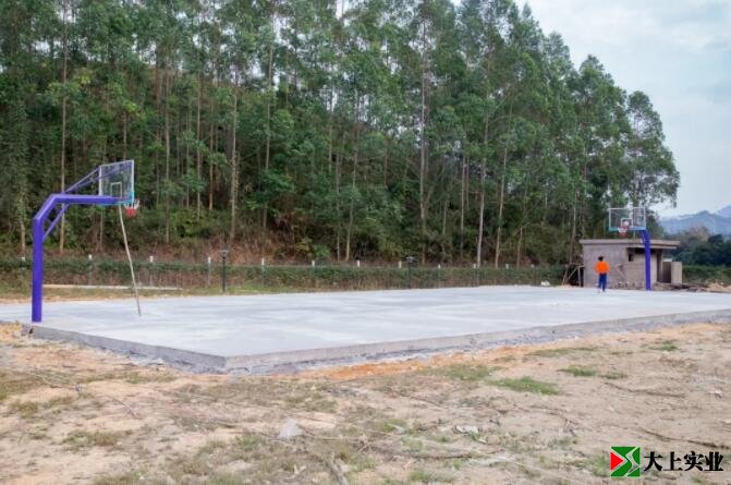 葵潭愛心公園燈光籃球場(chǎng)建設(shè)中