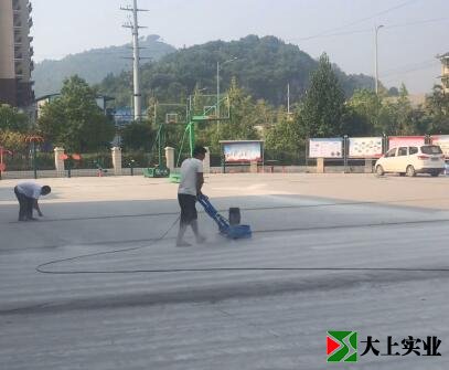 硅pu籃球場(chǎng)施工-磨平