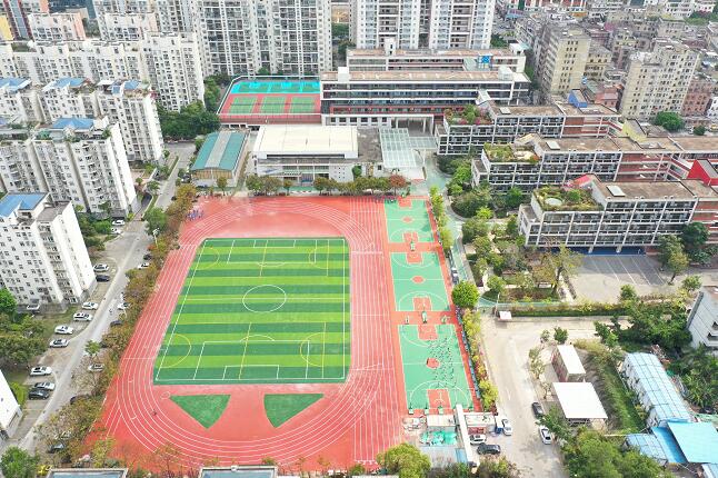 深圳運動場塑膠地板廠家，施工單位