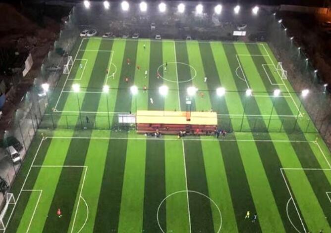 足球場(chǎng)怎么做？