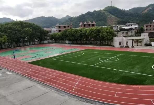 塑膠運(yùn)動(dòng)場