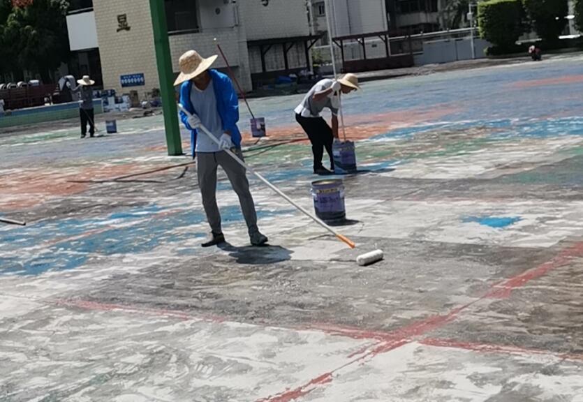 籃球場地坪漆怎么鏟除？